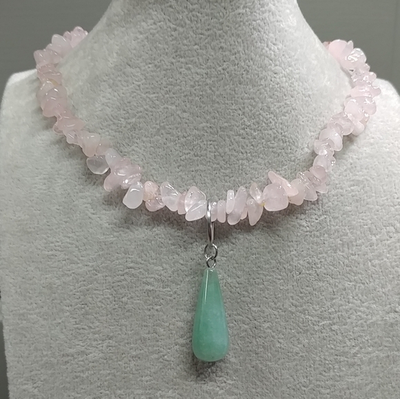 Rose Quartz Chip Beaded Necklace Aventurine Pendant Natural Gemstone Crystal - Picture 8 of 13
